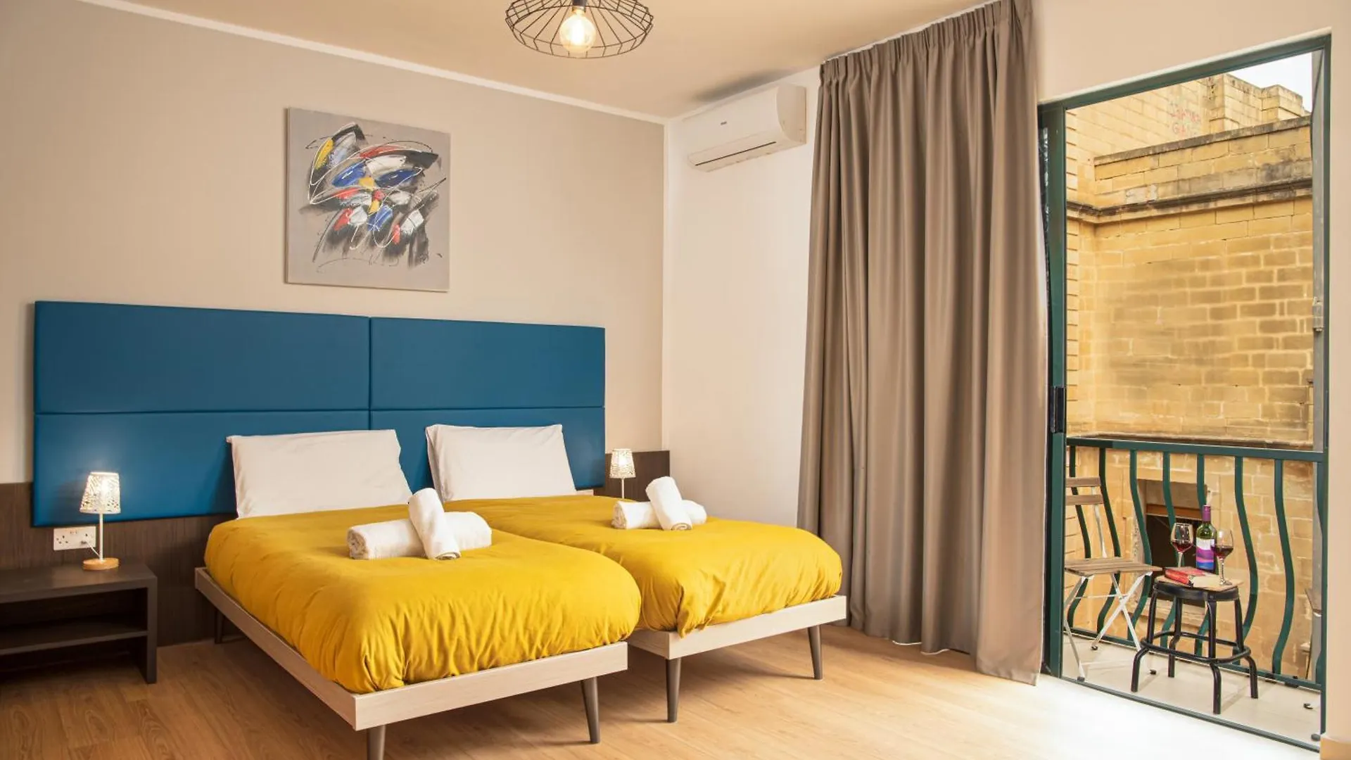 Central 3 Bedrooms Apartment Sliema 0*,  Malta