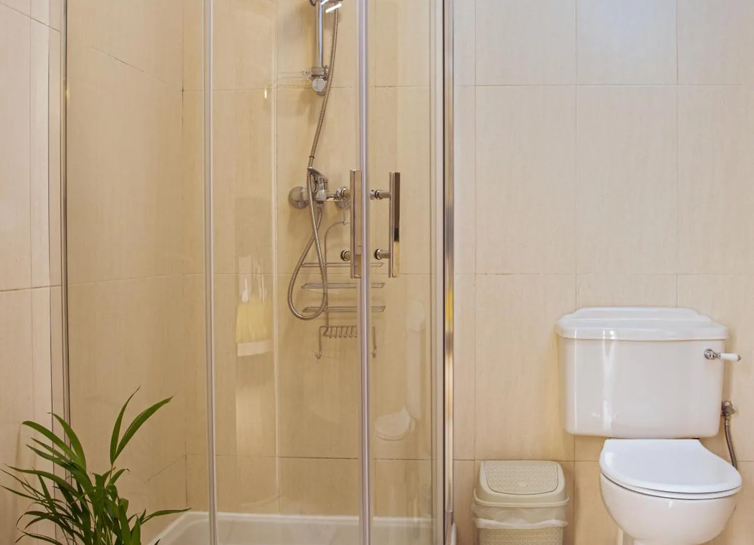 Central 3 Bedrooms Apartment Sliema