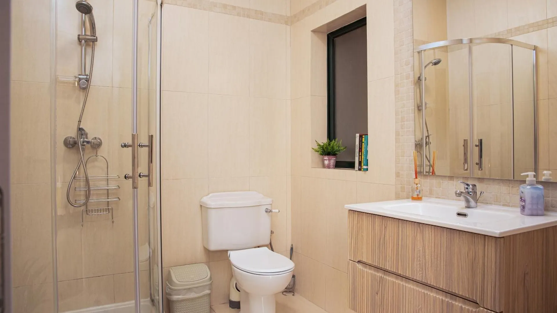 Central 3 Bedrooms Apartment Sliema