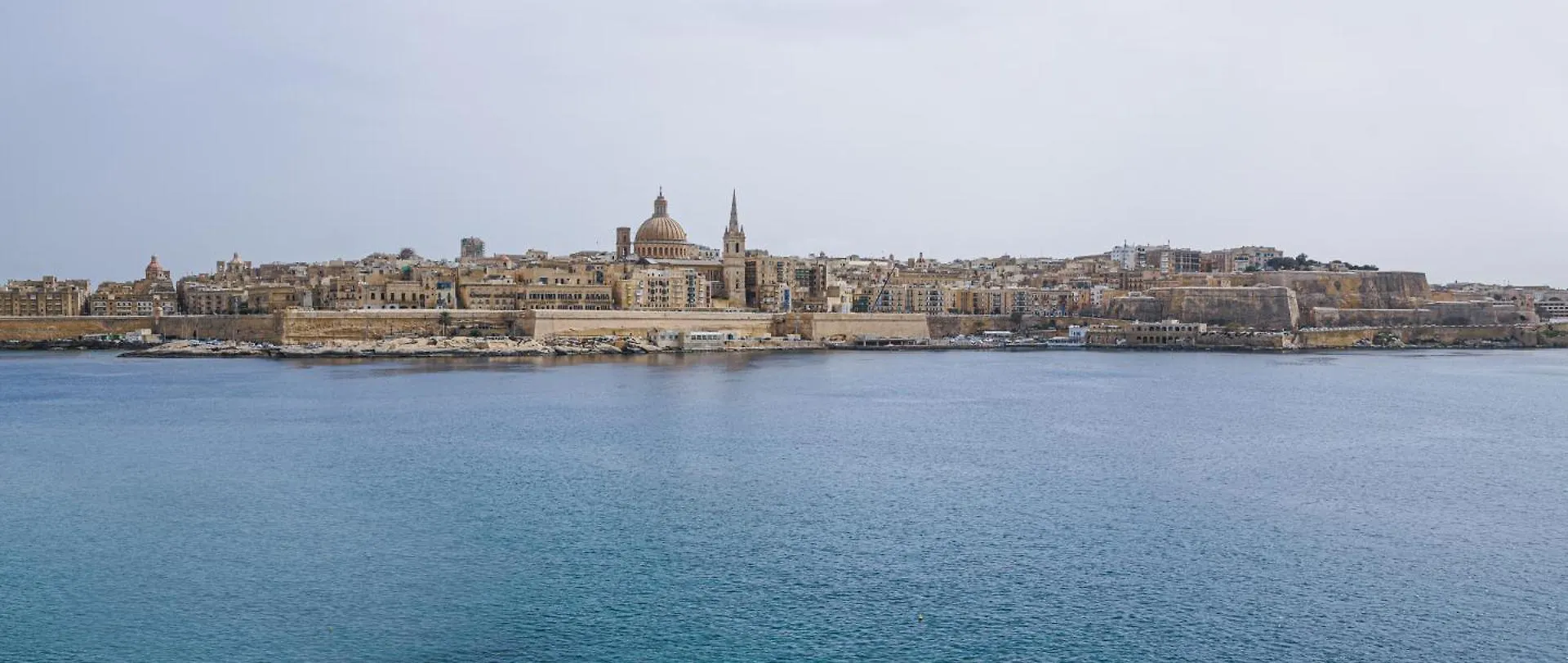 Central 3 Bedrooms Apartment Sliema Malta